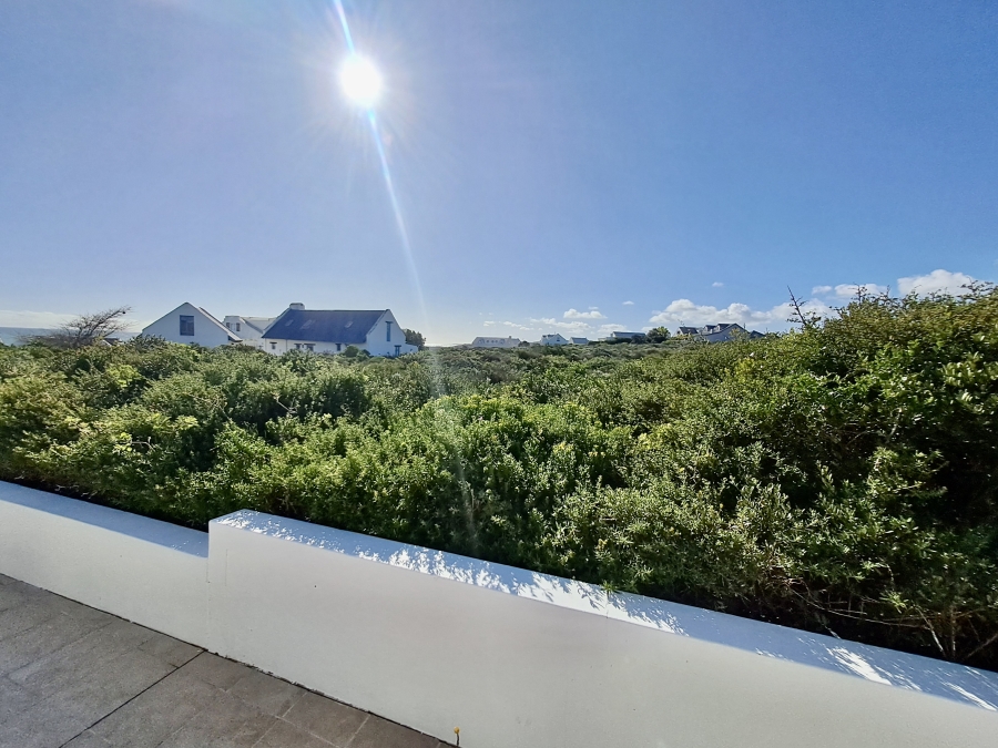 To Let 5 Bedroom Property for Rent in Grotto Bay Western Cape